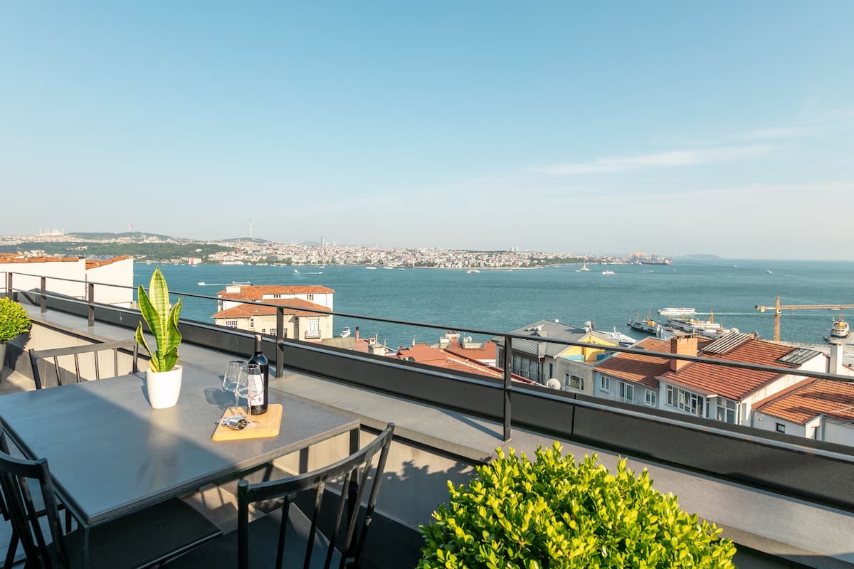 DELUXE SEA VIEW PENTHOUSE 1+1 | Pemandangan balkon