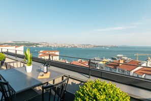 Deluxe Penthouse, 1 Bedroom, Non Smoking, Sea View | Balcony view