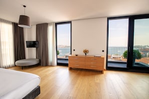 Appartement Penthouse présidentiel, 3 chambres, non-fumeur, vue sur la mer | Literie de qualité, couette en duvet