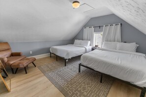 5 bedrooms, iron/ironing board, WiFi, bed sheets