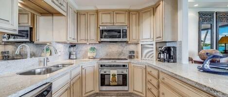 Condo, 2 Bedrooms | Private kitchen | Fridge