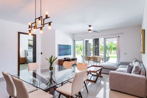 Apartment, 2 Bedrooms | Dining - 402n Casa Lucerna 2 Bedroom Apts by RedAwning (Playa del Carmen)