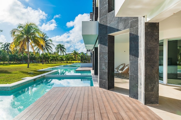 Leilighet, 2 soverom | Basseng