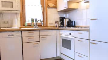 Nhà, 2 phòng ngủ, sân hiên | Nội thất