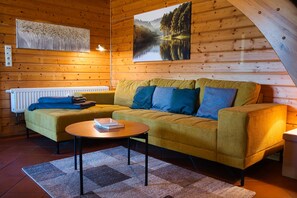 Hus - 2 sovrum - uteplats | Vardagsrum