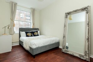 2 soverom, strykejern/-brett, wi-fi og sengetøy