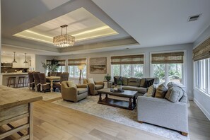 Smart-TV, Tischtennisplatte