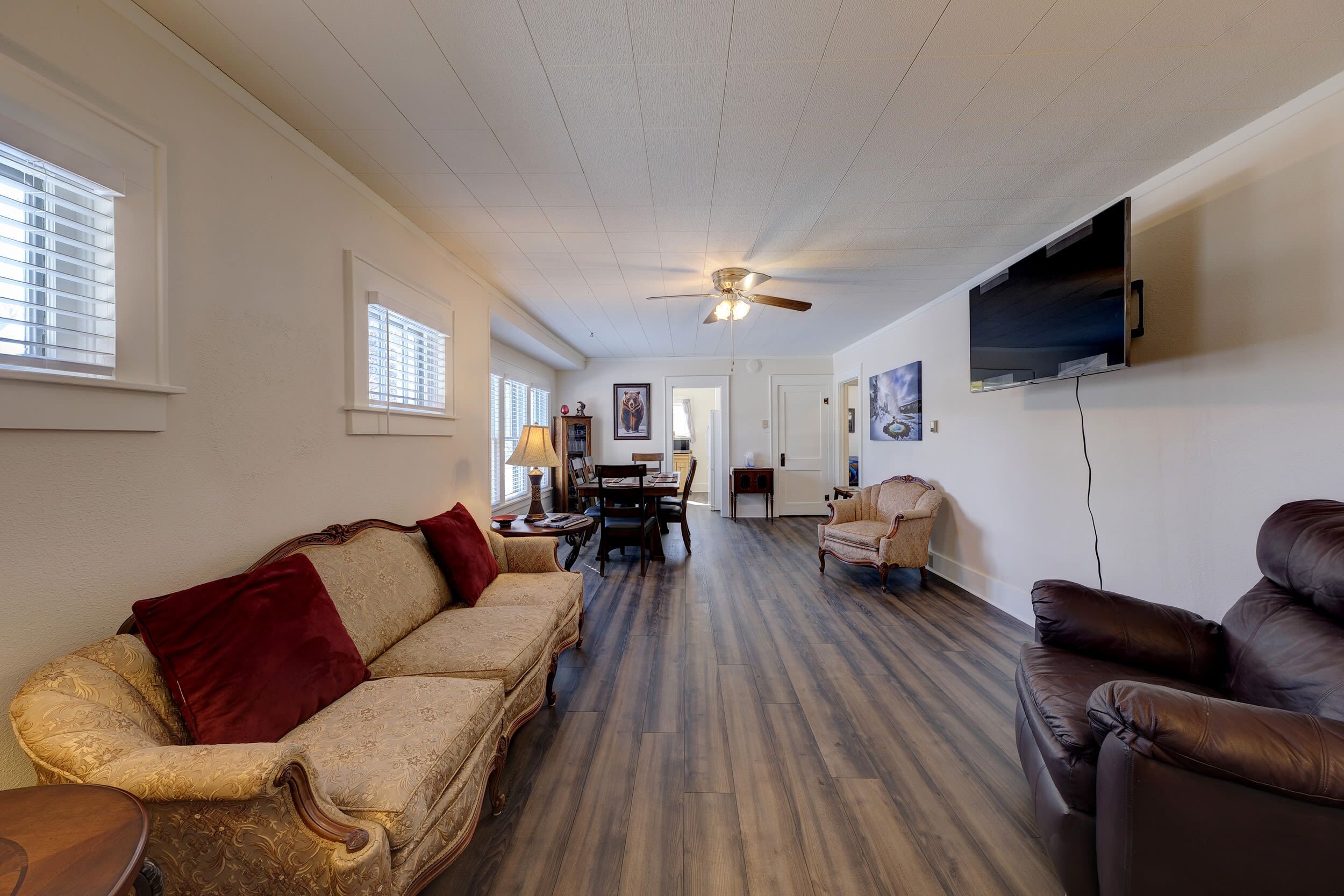 The Coffeen Vintage Cozy Getaway