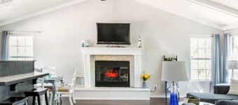 Secluded 5 Bed Cottage on Lake Texoma, Pet Friendly