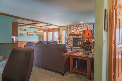 Spacious Custom Caseville home Steps 2 Beach/Woods