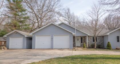 Spacious Custom Caseville home Steps 2 Beach/Woods