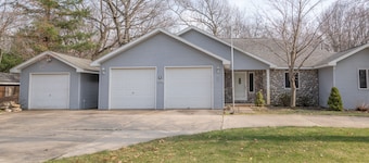 Spacious Custom Caseville home Steps 2 Beach/Woods