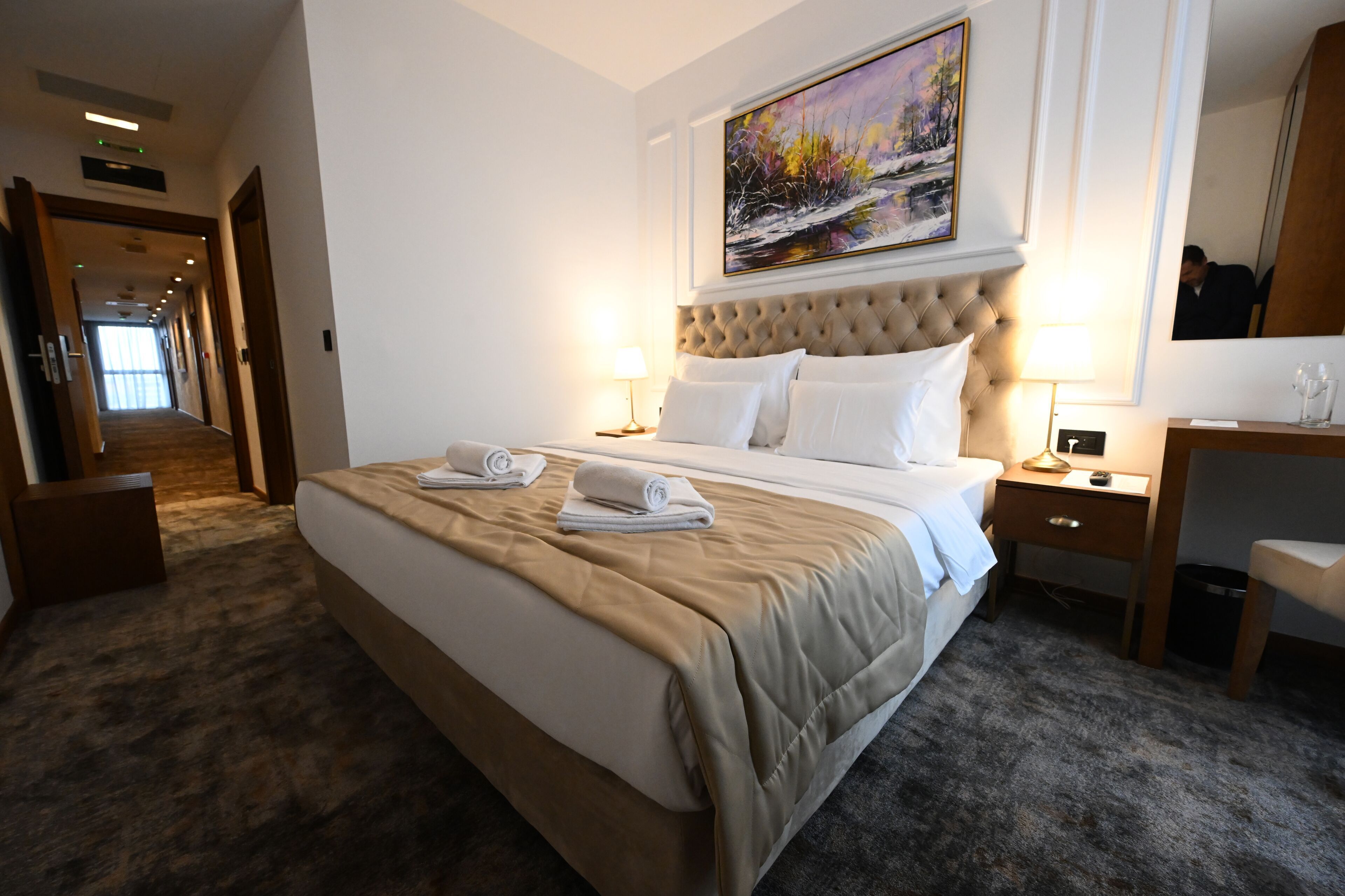 Hypo-allergenic bedding, minibar, in-room safe, desk