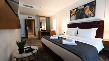 Klassieke kamer, 1 twee- of 2 eenpersoonsbedden | 1 slaapkamer, hypoallergeen beddengoed, een minibar