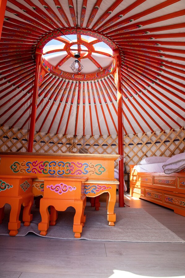 1 chambre, décoration personnalisée, ameublement personnalisé
