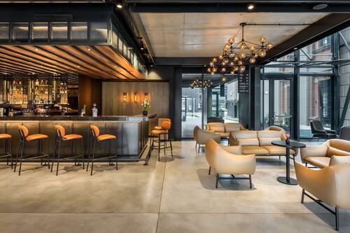 Lobby-Lounge