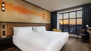 Superior Room | Hypo-allergenic bedding available, minibar, in-room safe, desk