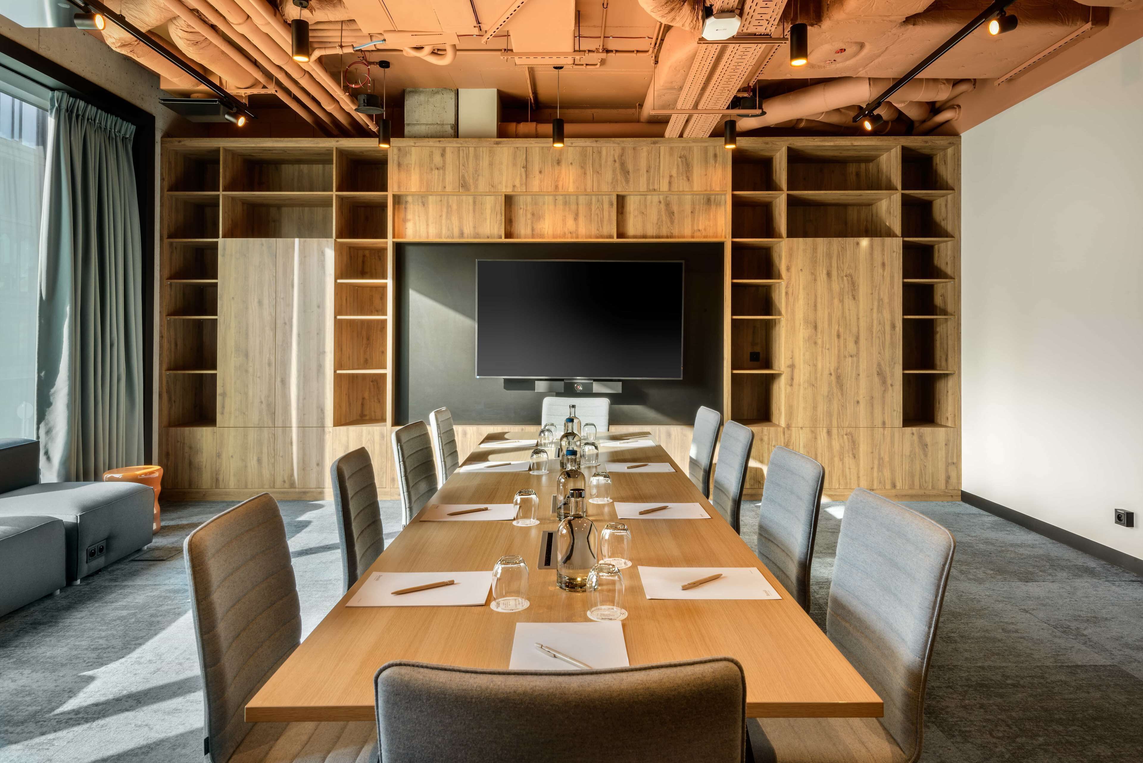 Meeting facility