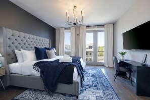 3 bedrooms, desk, WiFi, bed sheets - Lake House for 10, 20 min to DT (Nashville)