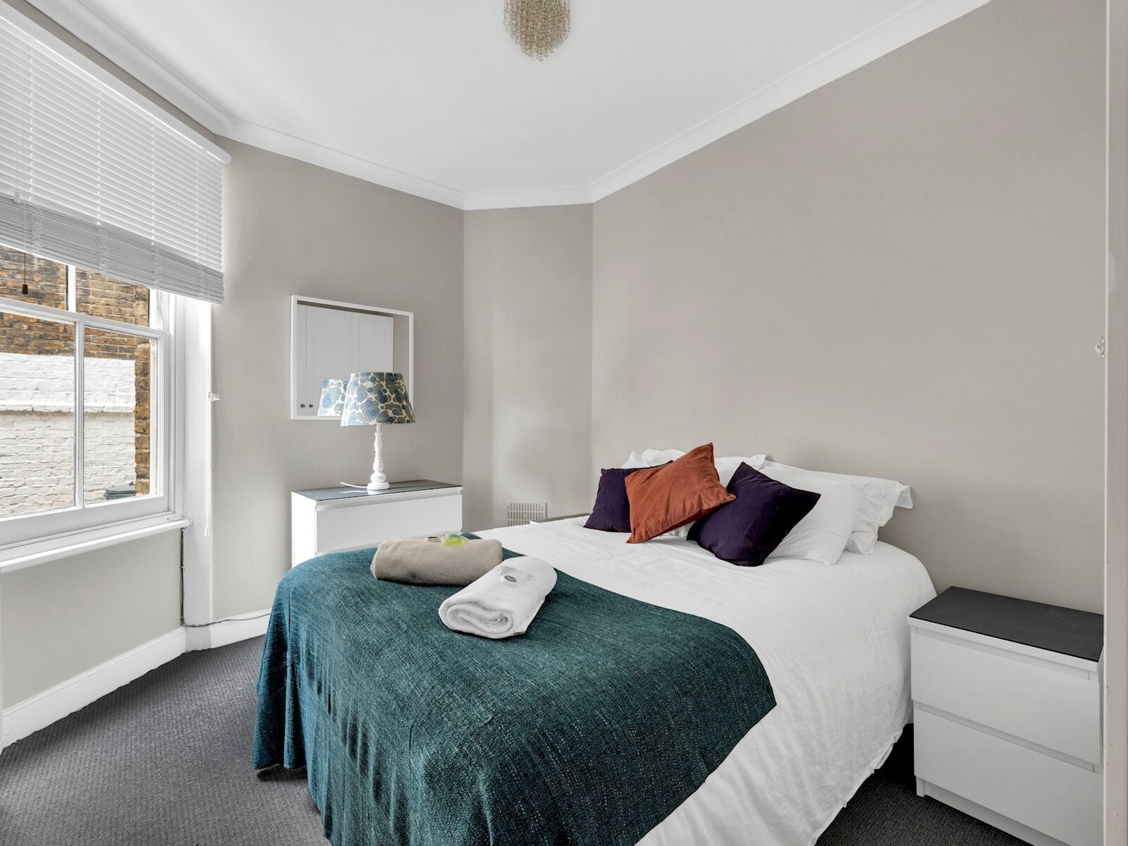 Pass the Keys | Beautiful Spacious Flat in Fulham