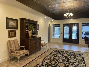 Lobby - The Alcalde Hotel (Gonzales)