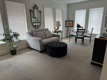 Super Deluxe Suite | In-room safe, iron/ironing board, free WiFi