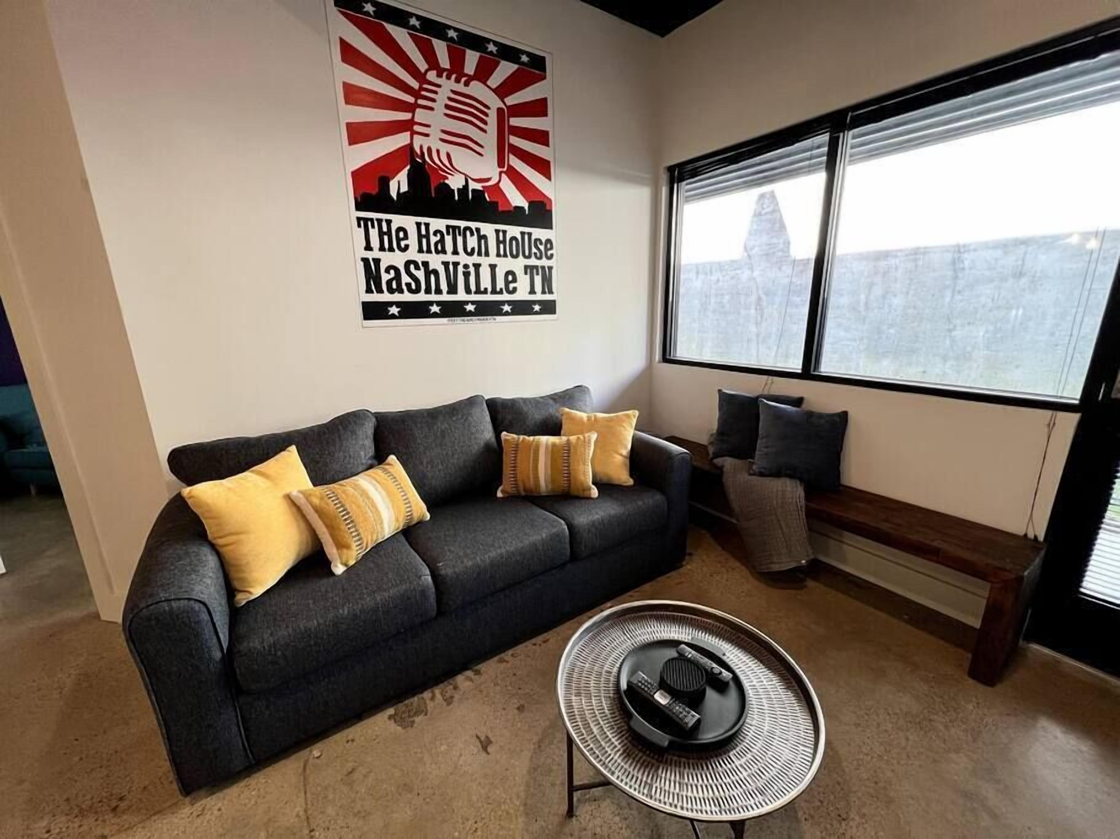 Hatch House - 4 miles to DT