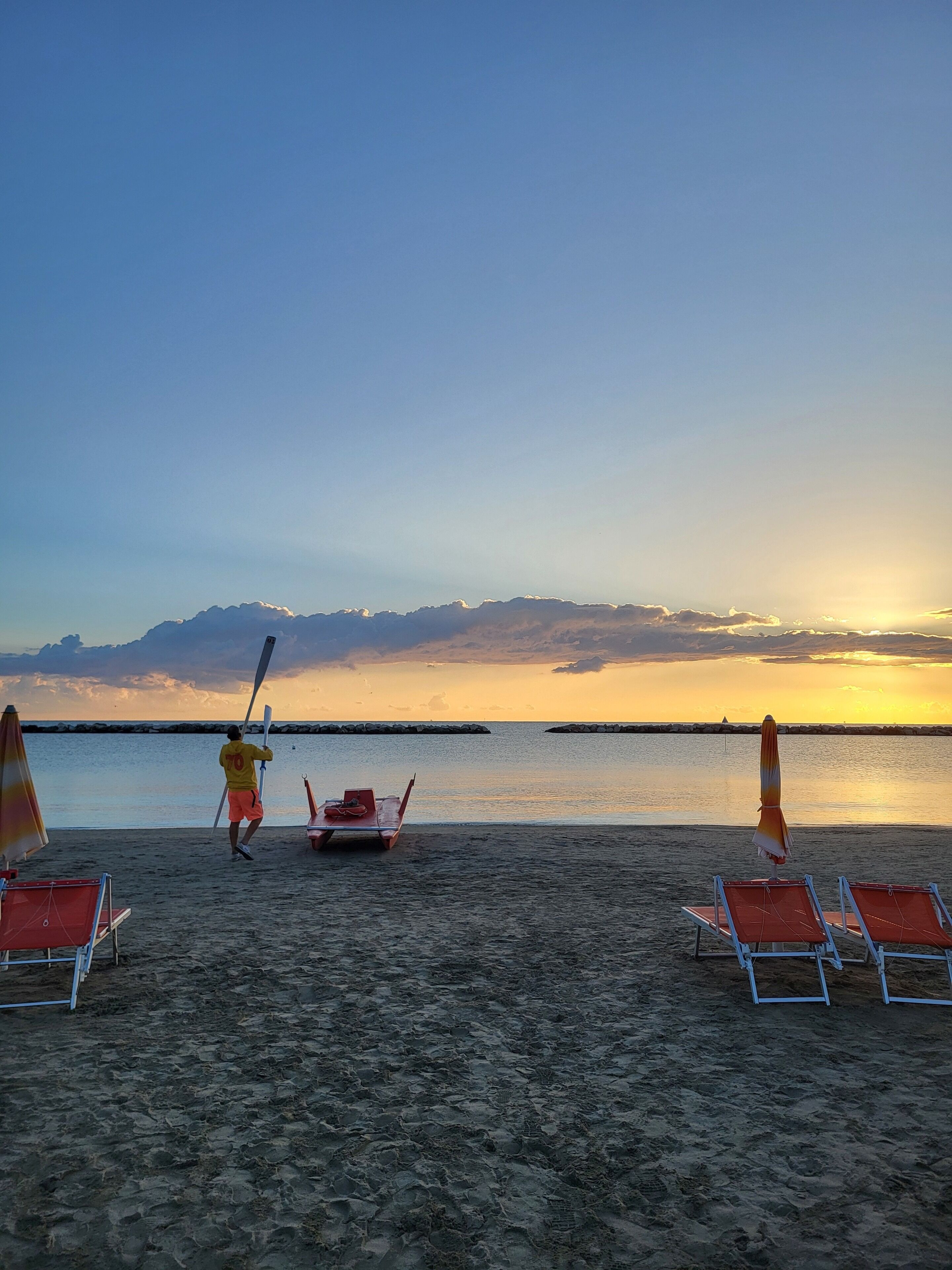 Private beach nearby, white sand, beach volleyball