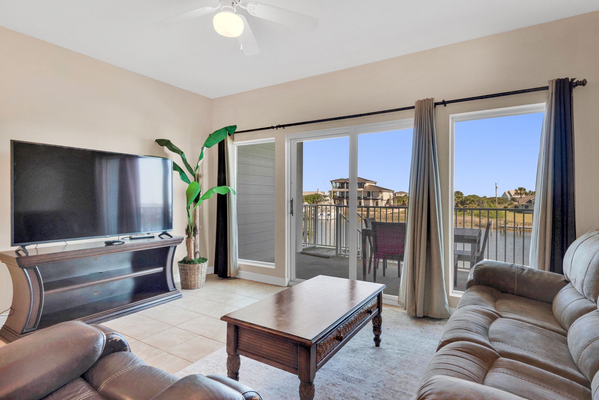 🏖️Best Discounted Snowbird Special-Walk2Beach-Sound Views-Garage-2BR Villa Sabin