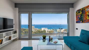 Appartamento, 3 camere da letto, fumatori, balcone | Soggiorno | Libri