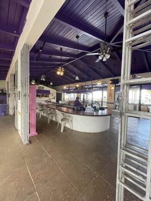 Bar (in der Unterkunft)