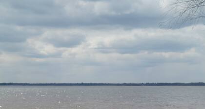 Castle Rock Lake area- Large Home-Great Getaway sleeps 12 -14