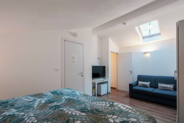 Studio Suite Junior, 1 kamar tidur, kamar mandi pribadi, menara | Meja kerja, ruang kerja ramah laptop, kedap suara, dan Wi-Fi gratis