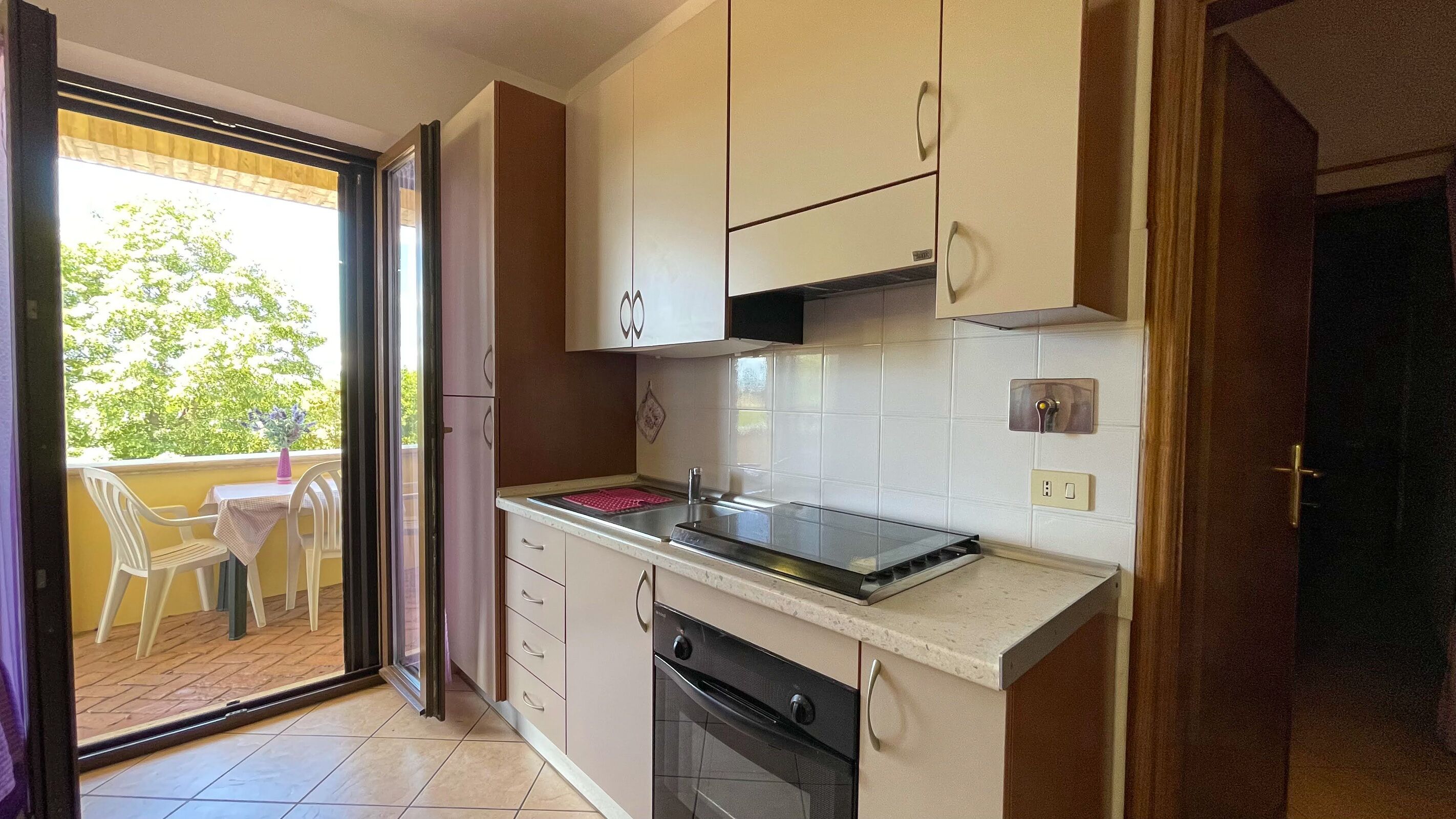 Apartment in the countryside outside Assisi with swimming pool and parking