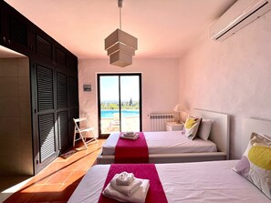 3 bedrooms, iron/ironing board, free WiFi, bed sheets