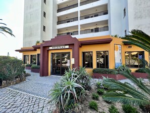 Exterior detail - VILAMOURA PALM TREE WITH POOL by HOMING (Vilamoura)