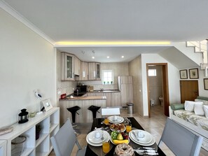 Fridge, microwave, oven, dishwasher - CARVOEIRO TERRACE by HOMING (Carvoeiro)