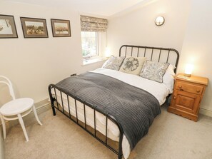 Cottage | 2 bedrooms, individually decorated, individually furnished, free WiFi