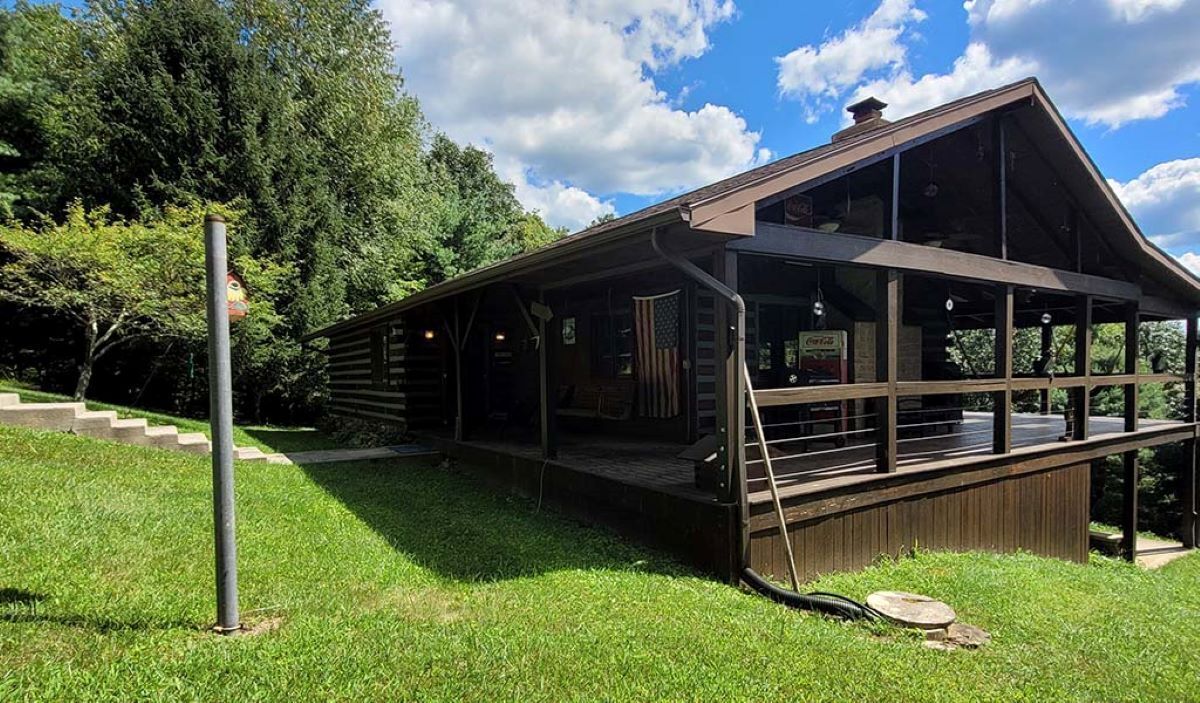 Moonlight Ridge--Secluded, Wrap around Deck, Hot Tub--Hocking Hills