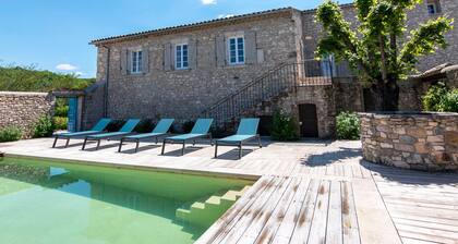Mas Picholine - Maison pour 10 avec piscine