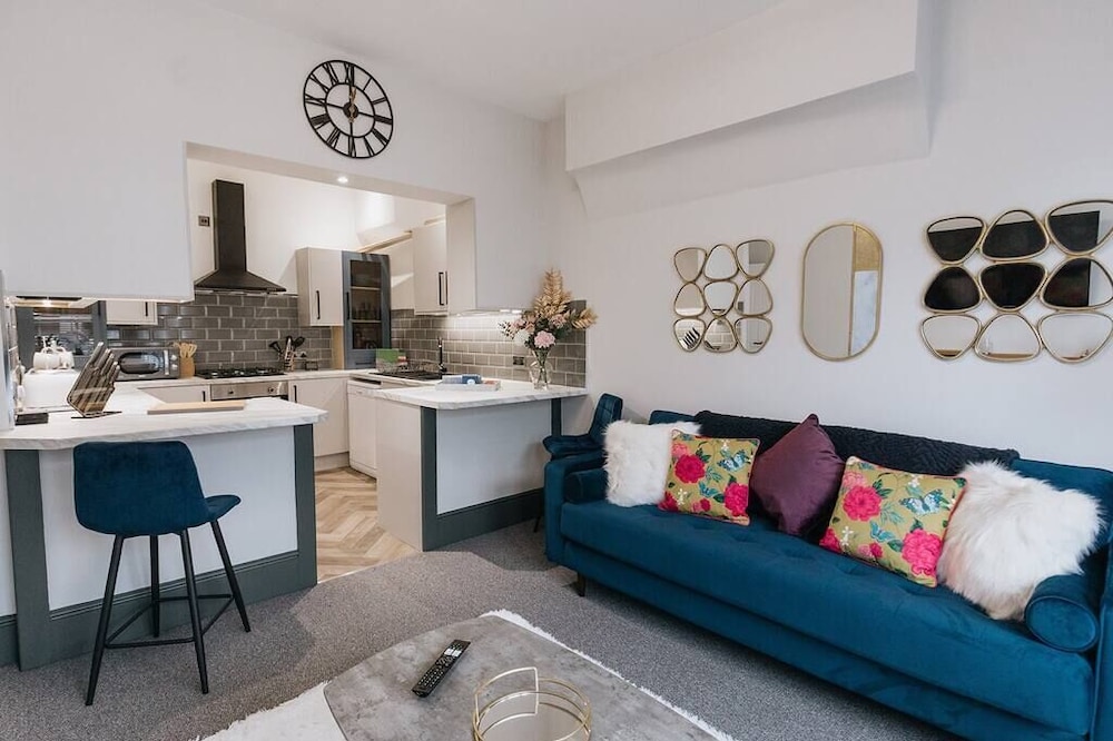 Luxury Apartment close to the Beach