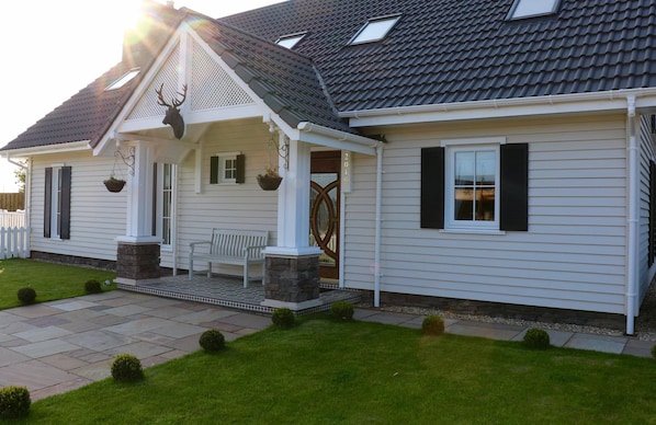 House, Multiple Beds | Exterior - Beautiful 3-bed Country House in Lossiemouth (Lossiemouth)