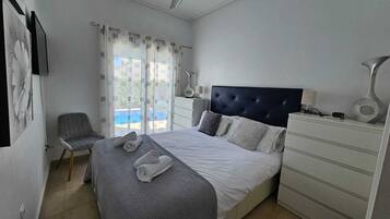 2 bedrooms, iron/ironing board, WiFi, bed sheets