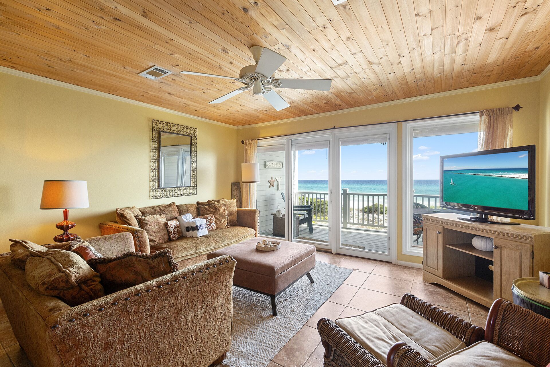 Sea Haunts 3C - Gulf Front, Great Views, Community Pool + Hot Tub, 30A!