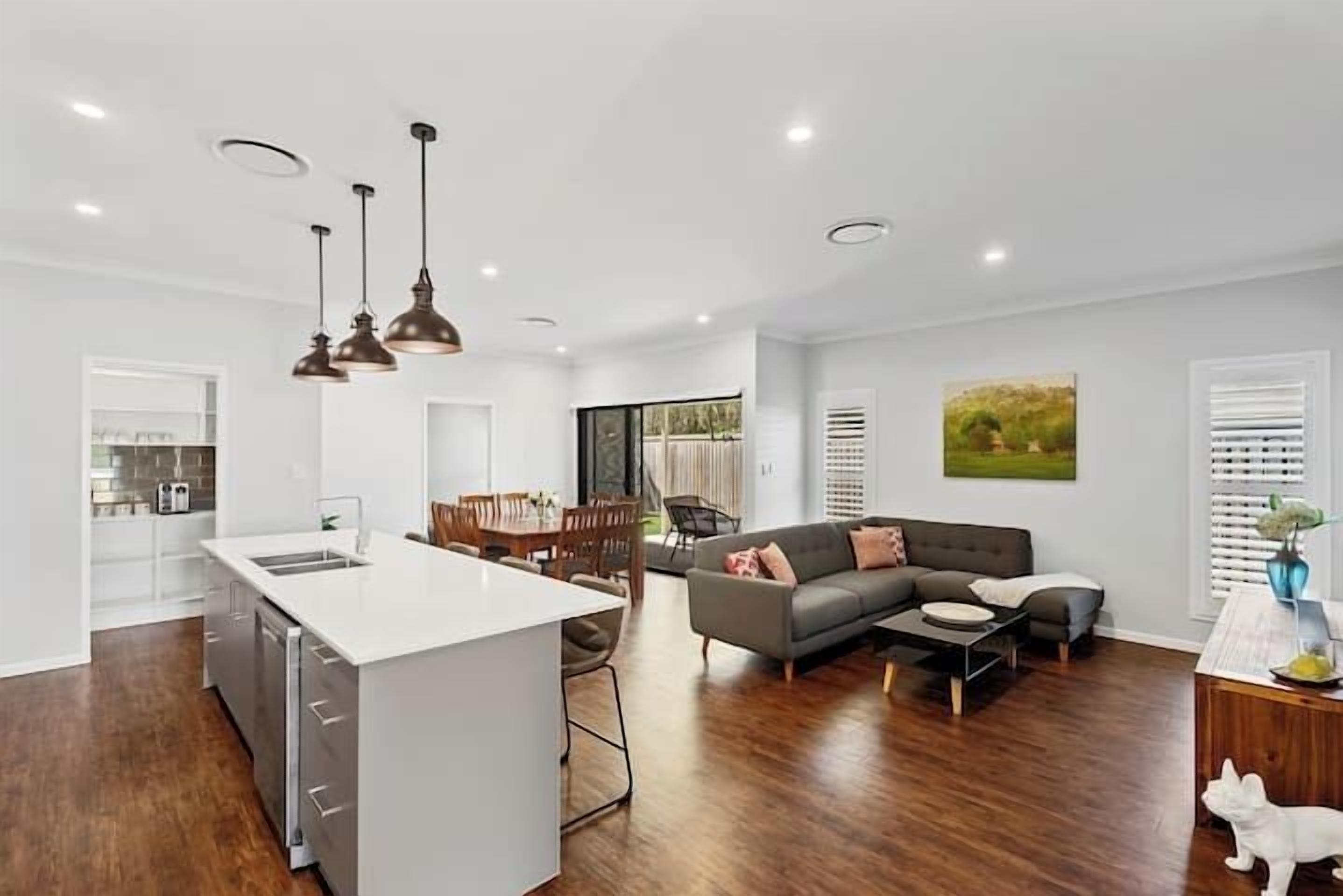 Télévision, chaîne hi-fi