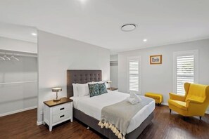 3 chambres, fer et planche Ă repasser, Wi-Fi, draps fournis