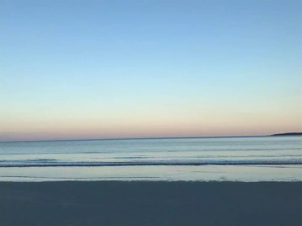 Platja a a prop 