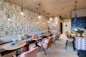 Bar (on property) - Hideaway Hotel Montestyria Chalets & Suiten (Mariazell)