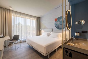 Biancheria da letto di alta qualità, materassi a doppio strato, minibar