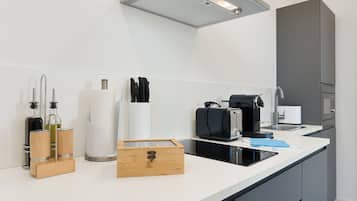 豪華開放式客房 | 私人廚房 | 電冰箱、微波爐、爐台、洗碗機